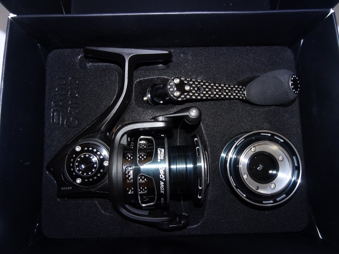 revo mgx spinning reel